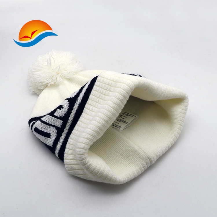Craft Your Cozy: Design the Beanie of Your Dreams for Ultimate Comfort