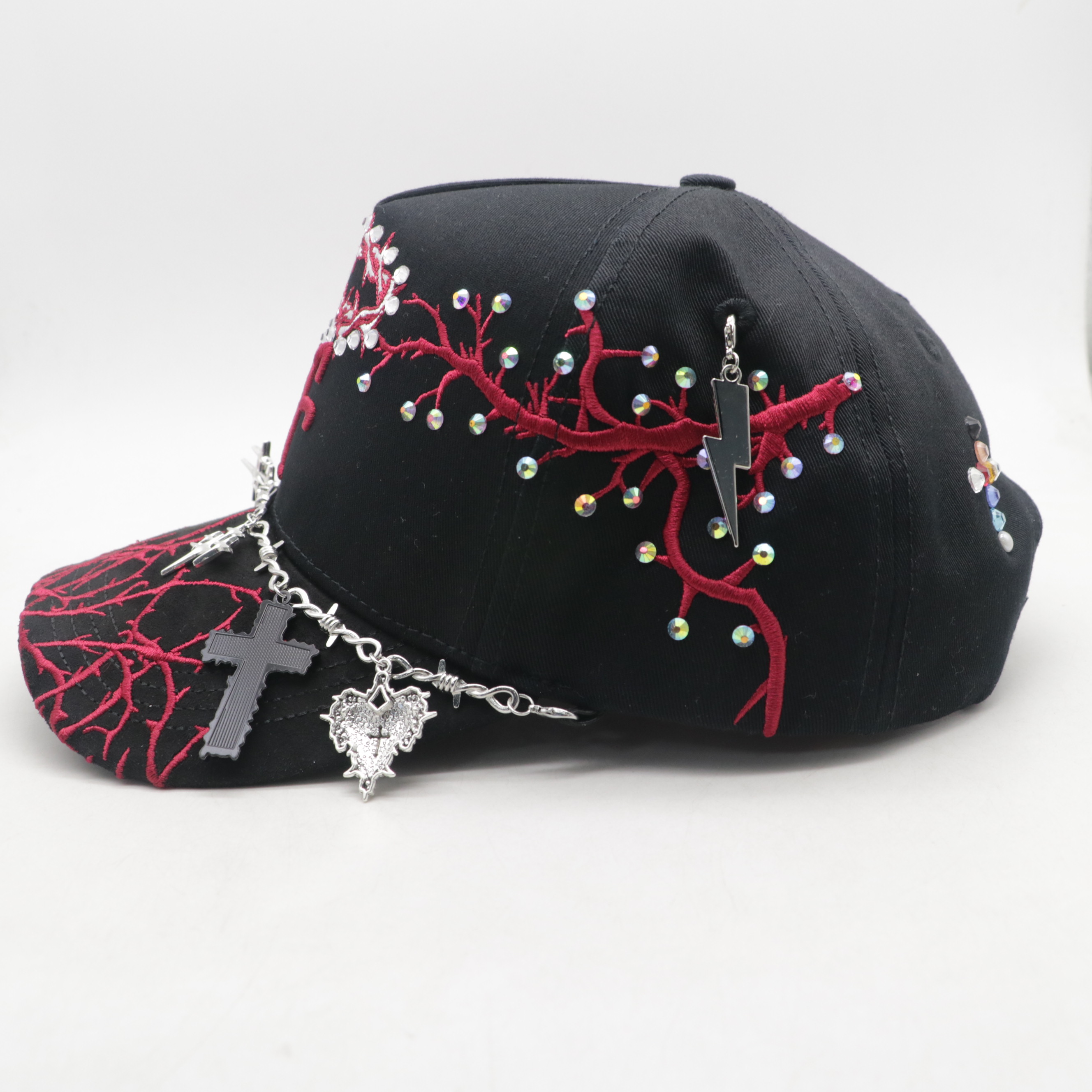 Wholesale Luxury Sparkling Dice Rhinestone Cap Born To Win Crystal Baseball Cap For Men