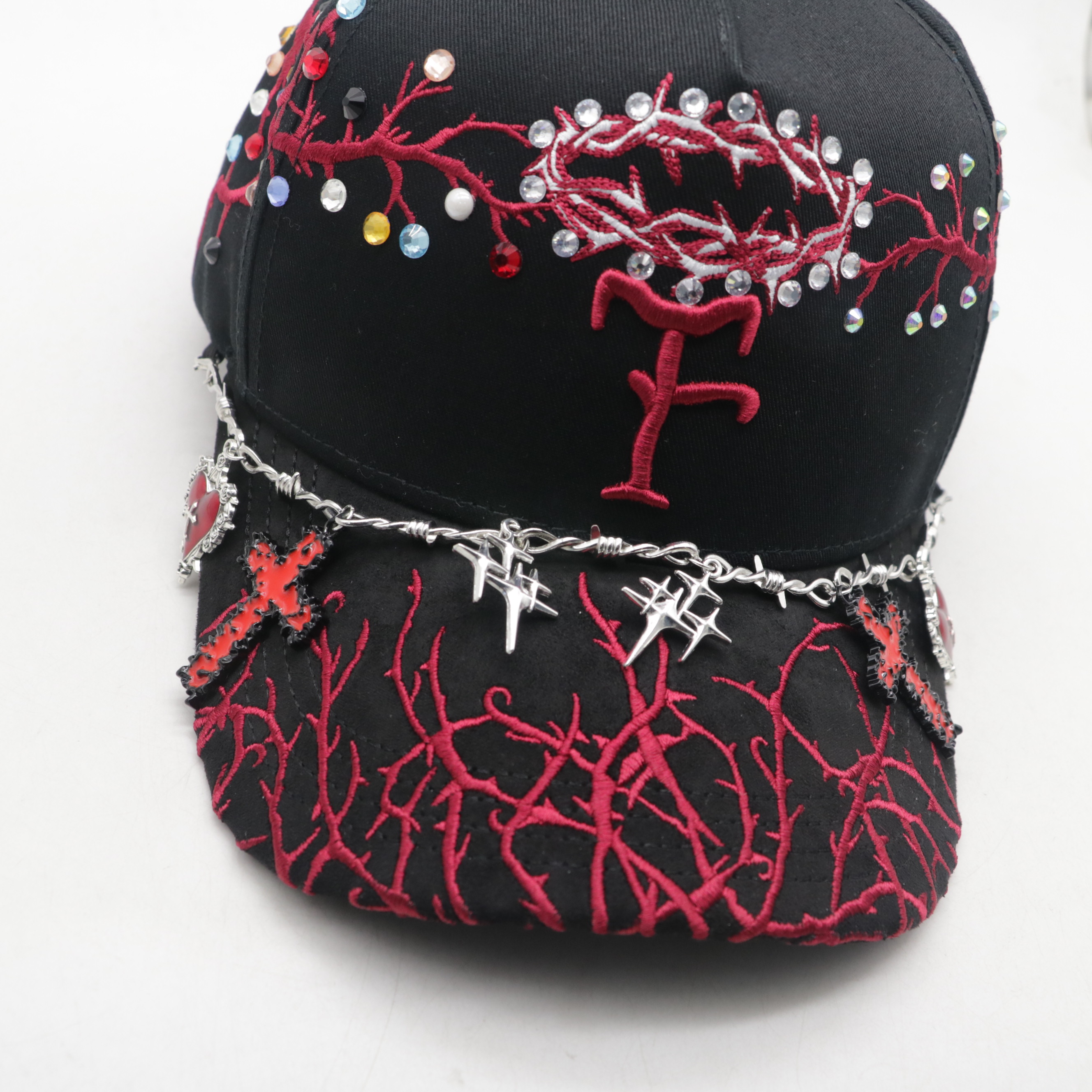 Wholesale Luxury Sparkling Dice Rhinestone Cap Born To Win Crystal Baseball Cap For Men