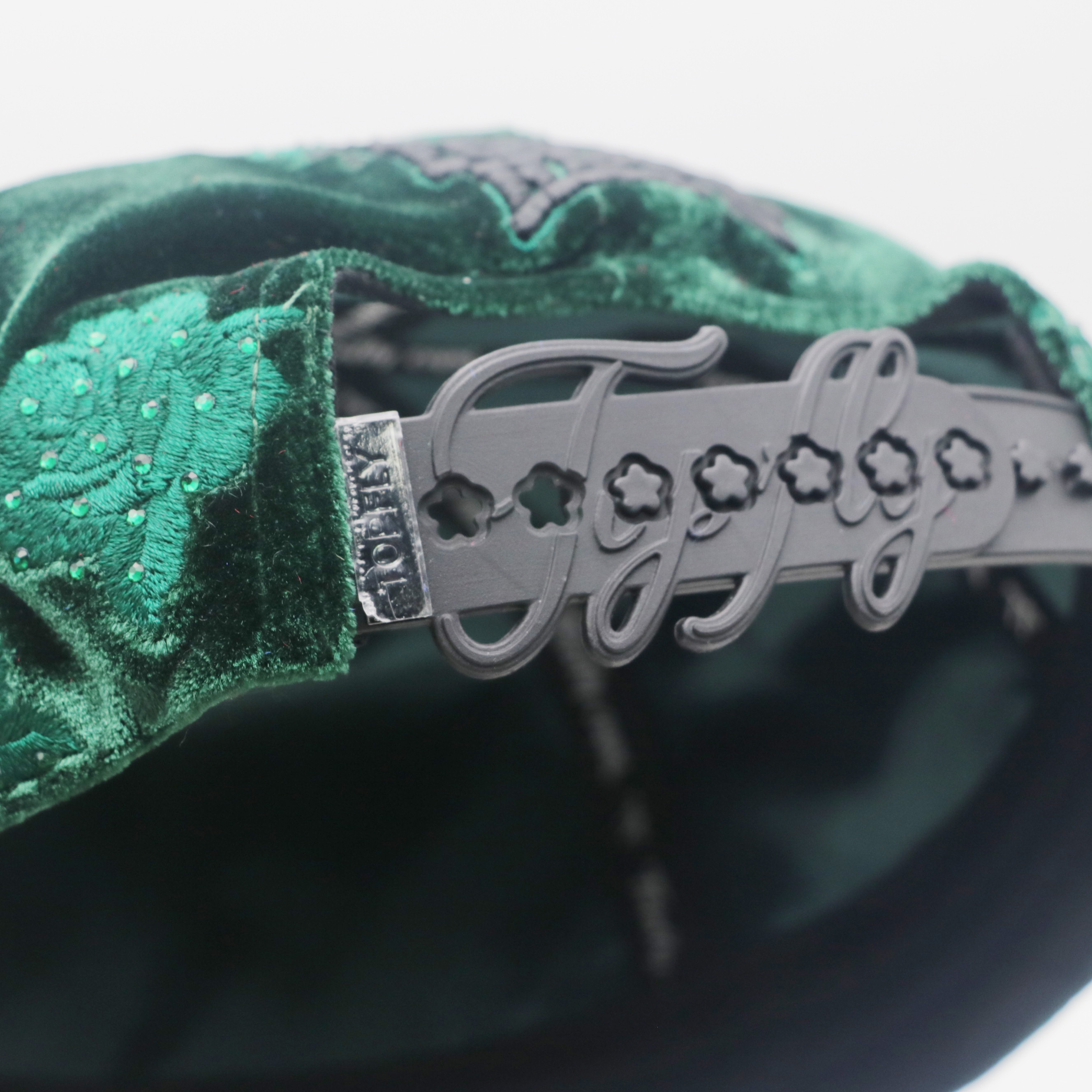 All Over Printed Velvet Trucker Cap Custom Metal Logo Velvet Baseball Hat