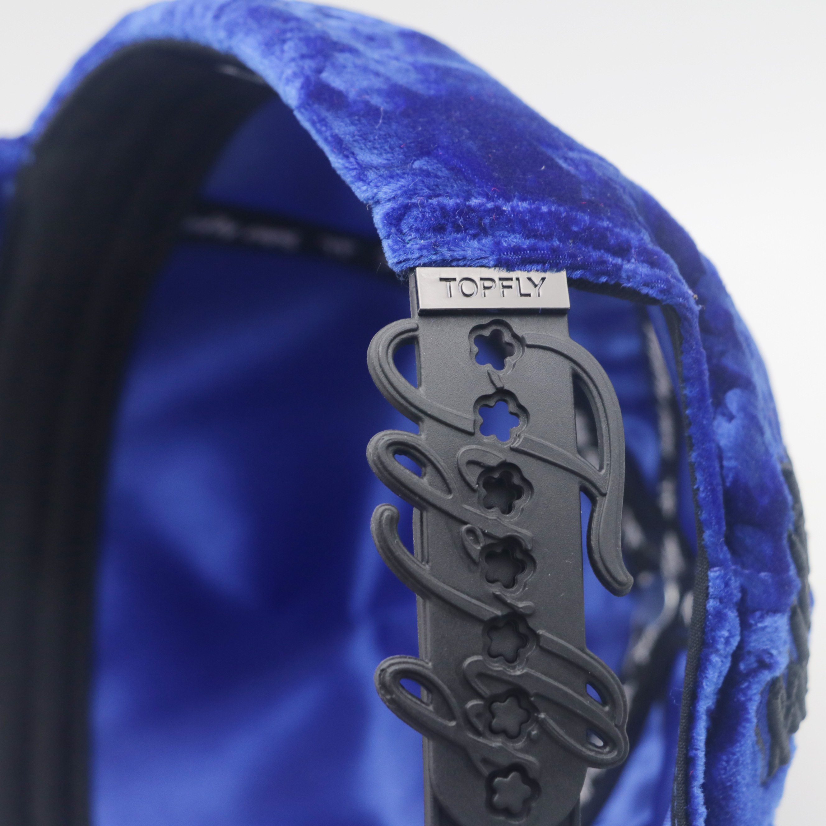 Royal Blue Velvet Trucker Hat All Over Embossed Logo Custom Rhinestone Metal Patch Velvet Baseball Cap For Men Women